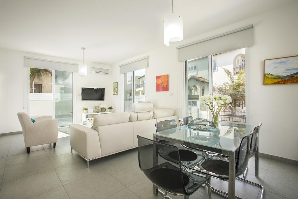 Villa Raflia Pernera Bagian luar foto